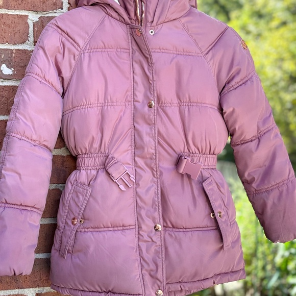Girls’ Mauve Puffer Jacket with Belt & Hood – Size 10 girls - Picture 4 of 4